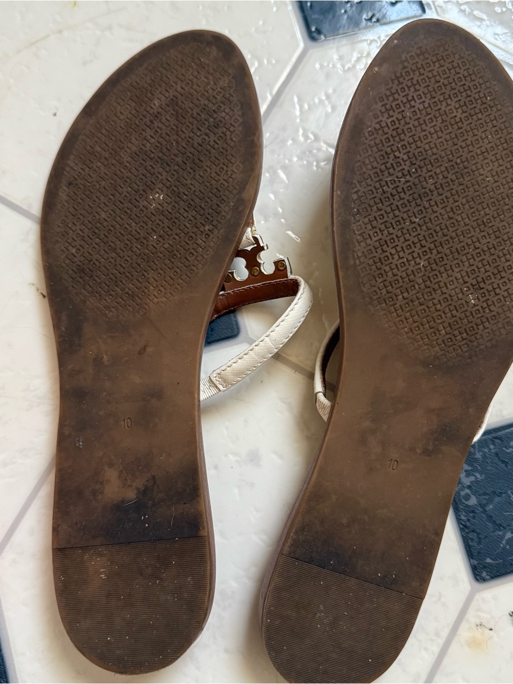 Tory Burch White and Brown Leather Logo Thong Sandals - Picture 3 of 3